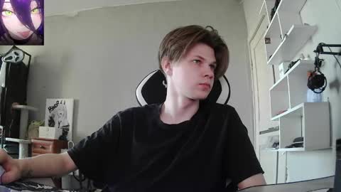 Snapshot of quiet_sh chatting on 03/30/26, 12:17 quiet_sh online show from 03/30/26, 12:17