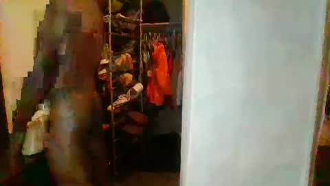 Snapshot of quuwavvy chatting on 10/12/25, 12:53 quuwavvy online show from 10/12/25, 12:53