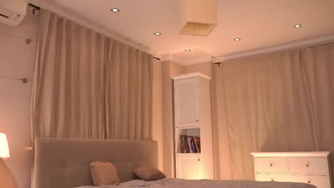 kiri online show from 11/14/25, 04:38