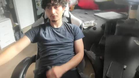 Snapshot of qwert4206 chatting on 02/19/26, 09:33 qwert4206 online show from 02/19/26, 09:33