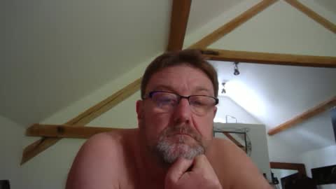 qwertyfish72 online show from 05/18/26, 11:16