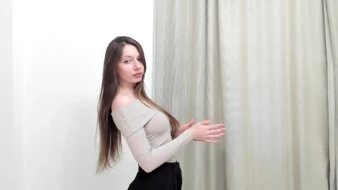 Snapshot of r00xvel chatting on 12/06/24, 05:09 r00xvel online show from 12/06/24, 05:09