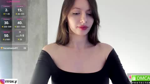 Snapshot of r00xvel chatting on 03/12/25, 05:35 r00xvel online show from 03/12/25, 05:35