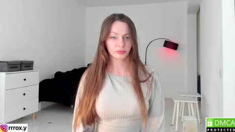 Snapshot of r00xvel chatting on 10/11/25, 08:02 r00xvel online show from 10/11/25, 08:02