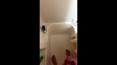 Snapshot of r0ck666 chatting on 10/19/25, 03:23 r0ck online show from 10/19/25, 03:23