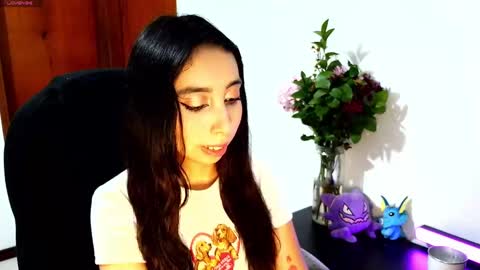 Snapshot of r0ttenangel chatting on 09/21/25, 06:15 Angel  online show from 09/21/25, 06:15