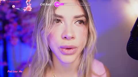 Snapshot of r4veenn chatting on 01/08/25, 05:16 RACHEL BLAKE online show from 01/08/25, 05:16