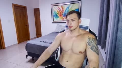 Snapshot of r9dima1998 chatting on 09/15/25, 02:33 Dmitry online show from 09/15/25, 02:33