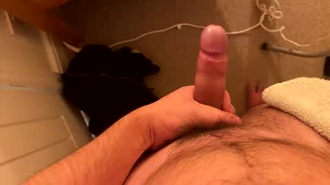 Snapshot of r_andolph chatting on 12/15/25, 08:57 r_andolph online show from 12/15/25, 08:57