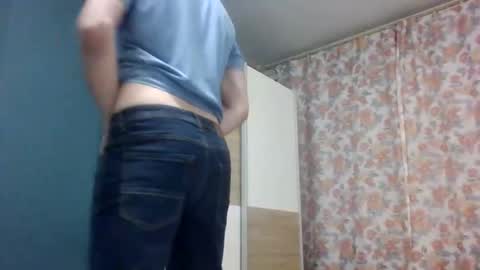 Snapshot of raain7 chatting on 10/30/25, 08:09 raain7 online show from 10/30/25, 08:09