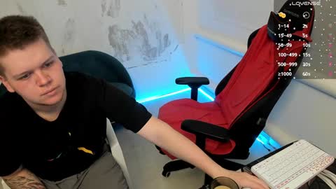 Snapshot of raamos chatting on 12/12/24, 07:30 Nikita online show from 12/12/24, 07:30