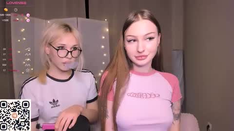 Snapshot of rachel___mur chatting on 11/25/25, 06:30 rachel___mur online show from 11/25/25, 06:30