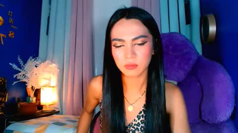 Snapshot of rachel_cummer chatting on 02/13/25, 07:10 Rachel cummer online show from 02/13/25, 07:10