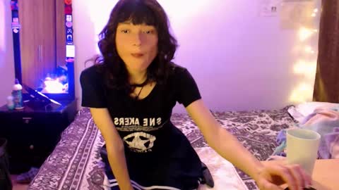 rachel_garden2 online show from 11/15/25, 04:10