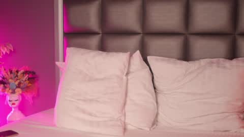 rachel_quinn_ online show from 01/12/25, 07:53