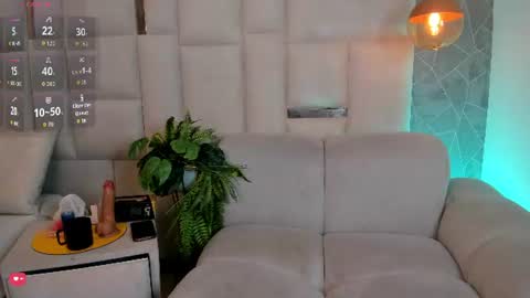 Snapshot of rachel_ruso chatting on 06/15/26, 05:31 RACHEL online show from 06/15/26, 05:31