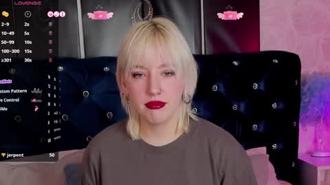 Snapshot of rachelcart chatting on 01/31/25, 04:03 RachelCart online show from 01/31/25, 04:03