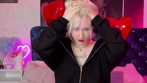 Snapshot of rachelcart chatting on 02/05/25, 04:59 RachelCart online show from 02/05/25, 04:59