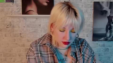 Snapshot of rachelcart chatting on 02/24/25, 03:33 RachelCart online show from 02/24/25, 03:33