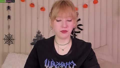 Snapshot of rachelcart chatting on 10/14/25, 03:07 RachelCart online show from 10/14/25, 03:07