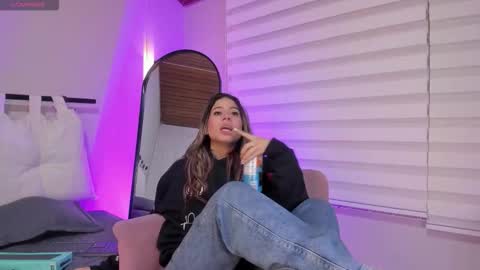 Snapshot of rachell_criss chatting on 03/07/26, 04:20 Rachell online show from 03/07/26, 04:20