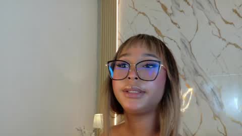 Snapshot of rachell_ebony chatting on 05/11/26, 04:04 Rachel Ebony online show from 05/11/26, 04:04
