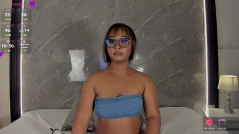 Snapshot of rachell_ebony chatting on 05/20/26, 01:39 Rachel Ebony online show from 05/20/26, 01:39