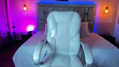 Rachel online show from 09/10/25, 01:11