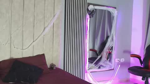 rachell_owen online show from 10/11/25, 10:47