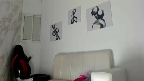 rachell_owen online show from 10/12/25, 10:03