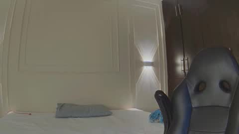 rachell_owen online show from 12/23/25, 05:05