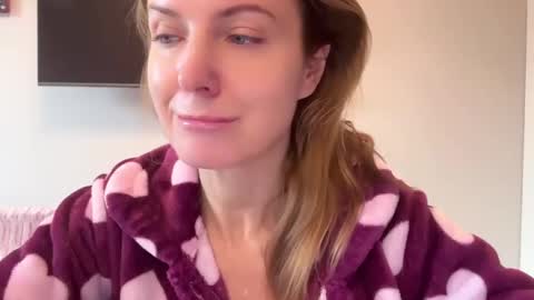 Snapshot of rachelldelicious chatting on 02/12/25, 09:52 Rachel online show from 02/12/25, 09:52