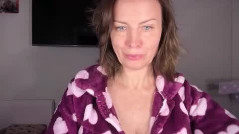 Snapshot of rachelldelicious chatting on 05/25/26, 06:47 Rachel online show from 05/25/26, 06:47