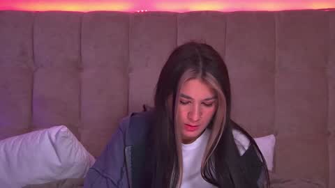 RachellSimpson online show from 01/28/25, 03:57