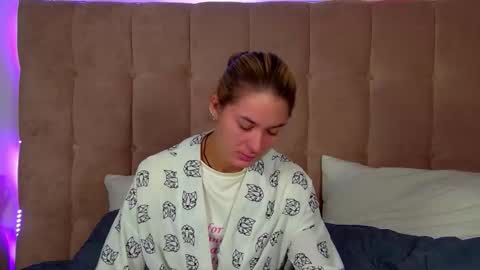 RachellSimpson online show from 09/17/25, 06:31