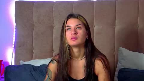 RachellSimpson online show from 10/14/25, 06:42