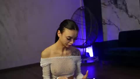 Snapshot of rachelravee chatting on 02/05/26, 05:23 Ann online show from 02/05/26, 05:23