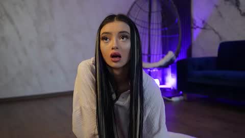 Snapshot of rachelravee chatting on 03/12/26, 05:24 Ann online show from 03/12/26, 05:24