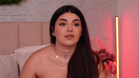 Snapshot of rachelswaan chatting on 12/06/24, 01:22 RachelSwaan online show from 12/06/24, 01:22