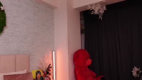 Snapshot of rachelswaan chatting on 01/22/25, 06:10 RachelSwaan online show from 01/22/25, 06:10