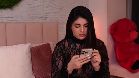 Snapshot of rachelswaan chatting on 01/25/25, 01:08 RachelSwaan online show from 01/25/25, 01:08