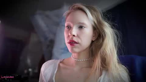 Snapshot of radiant_ada chatting on 11/10/25, 10:58 ada online show from 11/10/25, 10:58