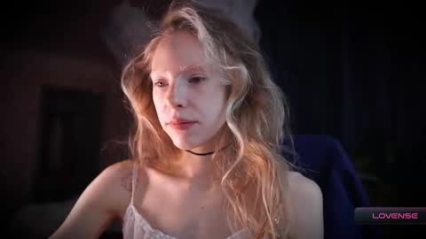 Snapshot of radiant_ada chatting on 12/03/25, 10:24 ada online show from 12/03/25, 10:24