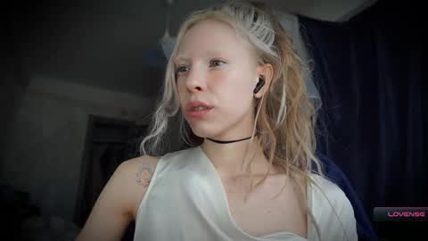 Snapshot of radiant_ada chatting on 03/17/26, 10:18 ada online show from 03/17/26, 10:18