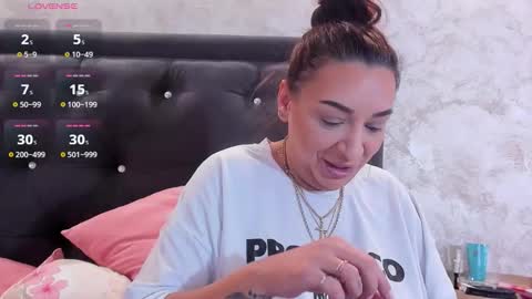 Snapshot of raelledarkstar chatting on 01/16/26, 07:23 raelledarkstar online show from 01/16/26, 07:23