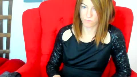 Snapshot of raemonnay chatting on 02/24/25, 01:31 raemonnay online show from 02/24/25, 01:31