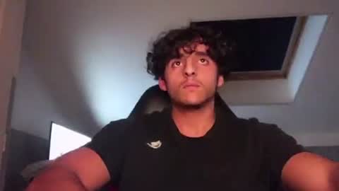 Snapshot of raes69 chatting on 12/23/24, 10:44 raes online show from 12/23/24, 10:44