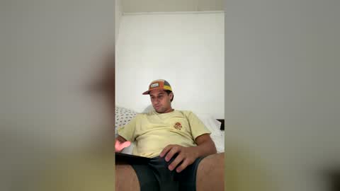 Snapshot of rafabuscub chatting on 03/31/26, 12:34 Rapha777 online show from 03/31/26, 12:34