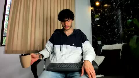 R A F A E L online show from 11/19/25, 08:53