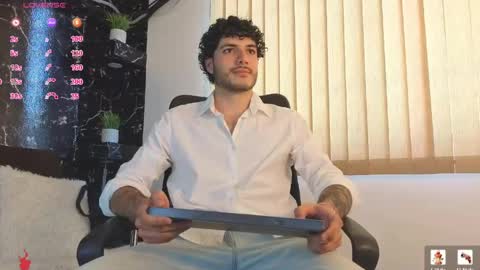 R A F A E L online show from 05/03/26, 08:15